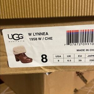 NIB UGG Lynnea Boots Size 8